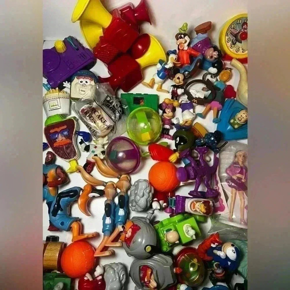 LARGE Vintage Mixed Lot of Fast Food Toys From 1980s-1990s, MEGA LOT!! - Picture 7 of 15
